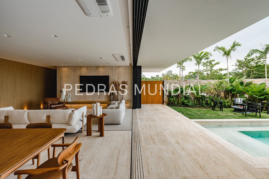 TRAVERTINO ROMANO 5 Detalhe do assentamento do Travertino Romano no Piso