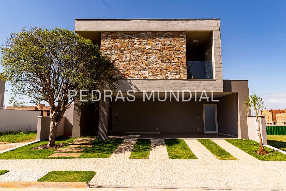 ESPANHA 4 Parede de pedra Espanha com tonalidade clara aplicada em fachada