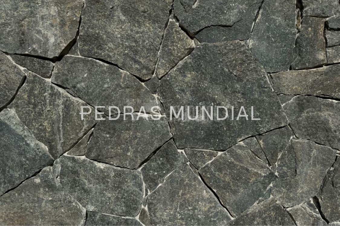 BLACK 6 Detalhe da textura da Pedra Black para revestimento de parede