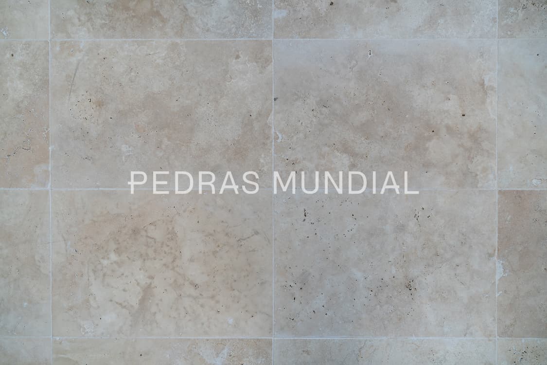 TRAVERTINO ANTICATO LIGHT 1 Travertino Light aplicado como pedra para parede