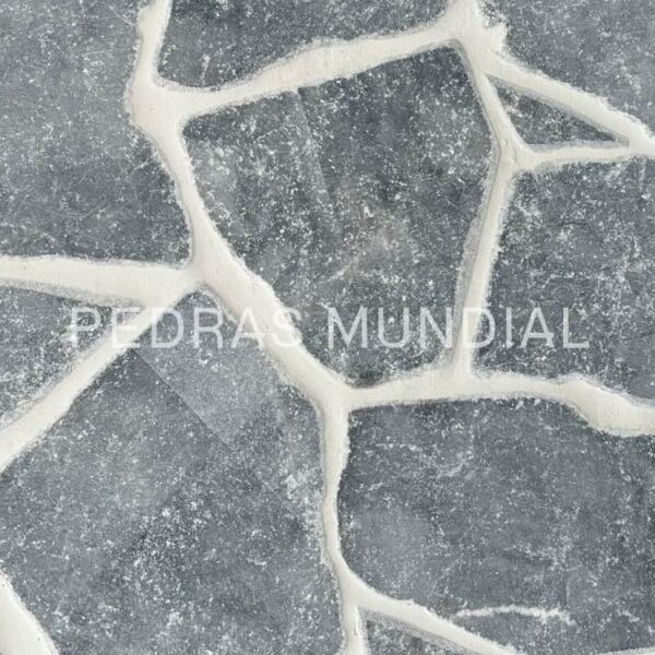 Revestimento de pedra para parede Travertino Orgânico Tumbled Cinza