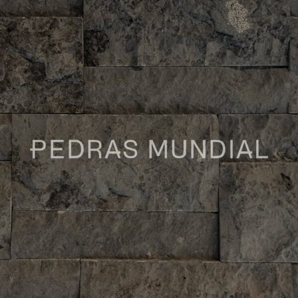 Travertino rústico grafite aplicado em revestimento para fachada