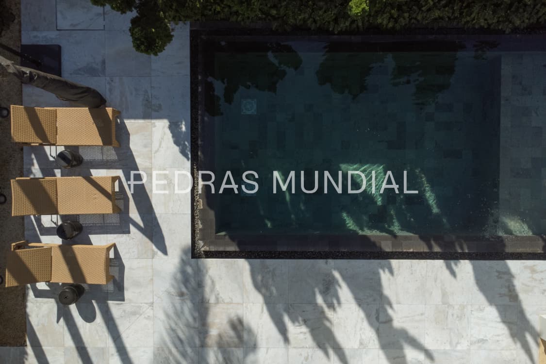 AGATA 2 Revestimento para piso de piscina com pedra ágata