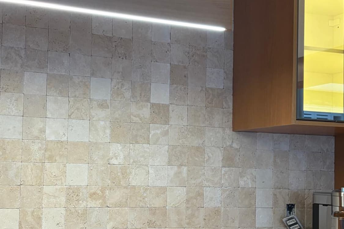 TRAVERTINO TUMBLED ANTIQUE 3 Revestimento de parede com travertino tumbled antique