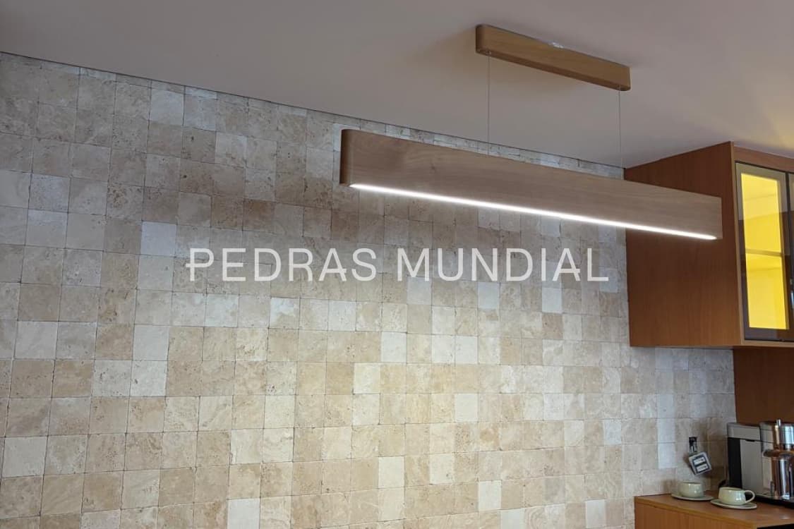 TRAVERTINO TUMBLED ANTIQUE 2 Travertino tumbled aplicado em parede interna